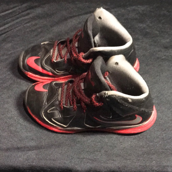 Nike Lebron X Kids sz 1 Y Bred Playground Beaters - Picture 2 of 7